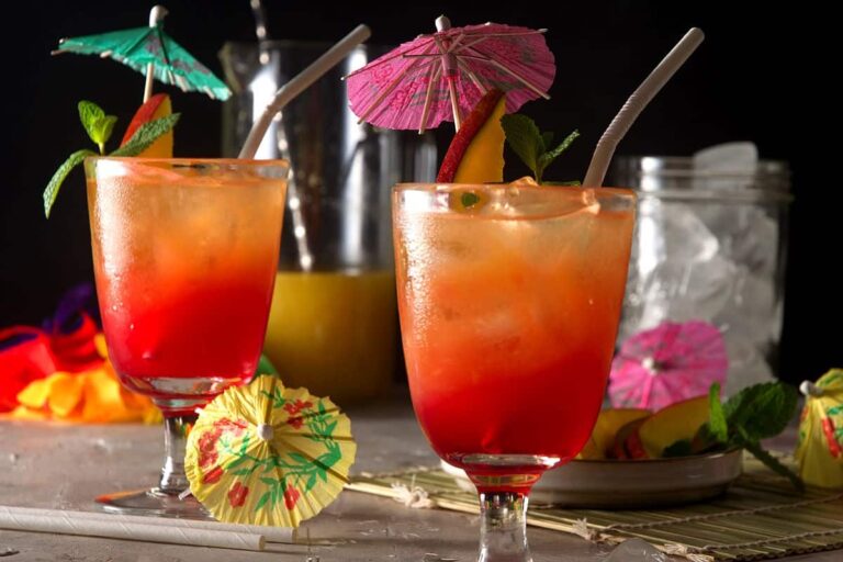 50 Best Tropical Island Cocktail Drinks with Rum - olivetavern.com